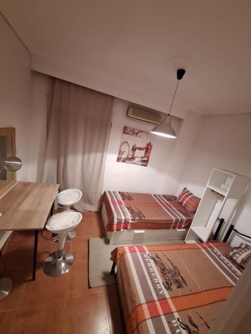 Queen Suites 60M2 Tesalonika Bagian luar foto