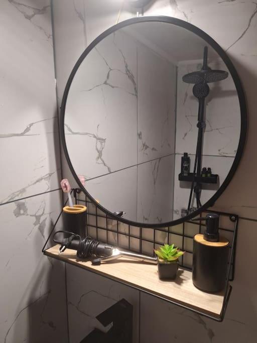 Queen Suites 60M2 Tesalonika Bagian luar foto