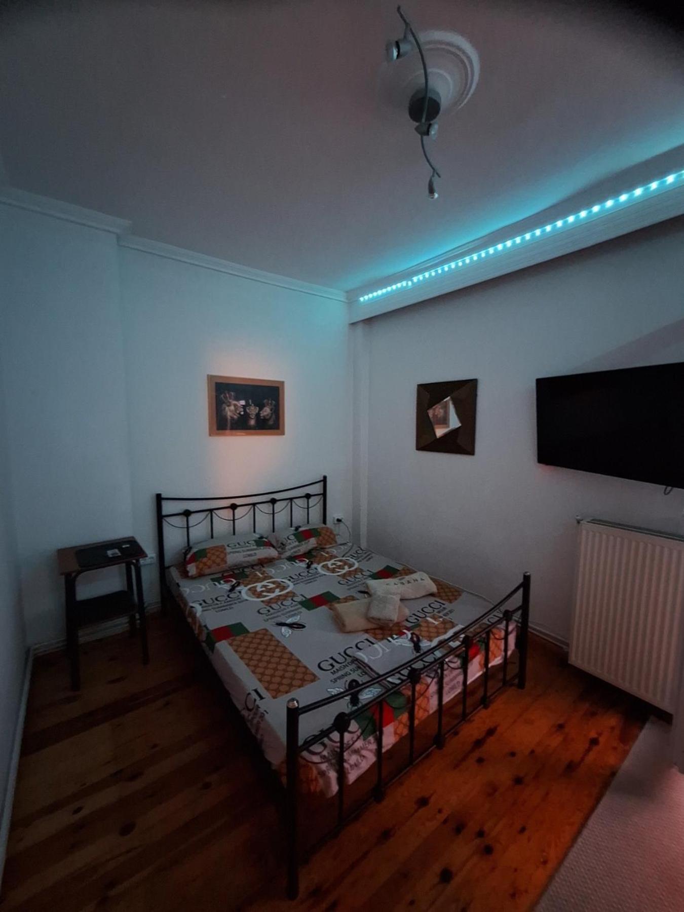 Queen Suites 60M2 Tesalonika Bagian luar foto